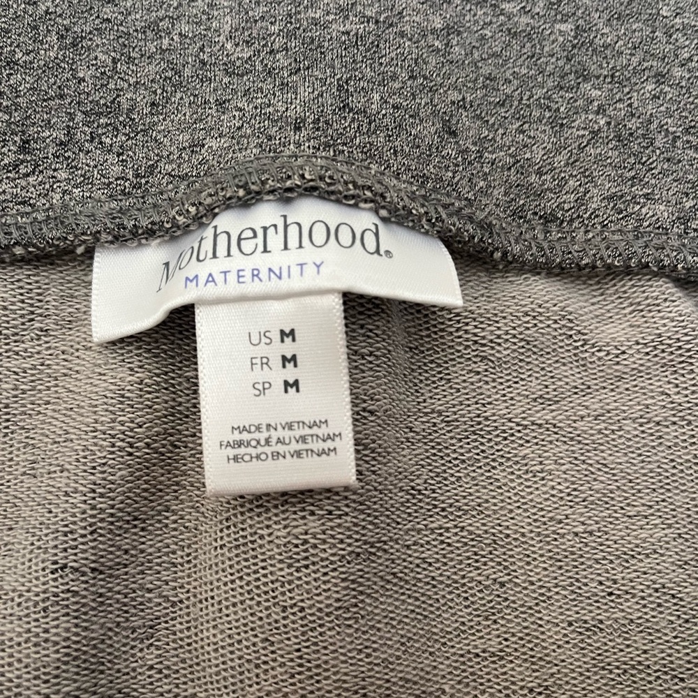 NWT size medium women’s Motherhood Maternity gray heathered skirt with pockets - Picture 2 of 8